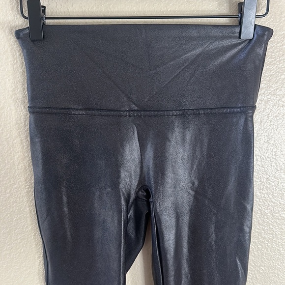 Spanx Black Faux Leather High Waist leggings Size Medium Petite - Picture 4 of 11